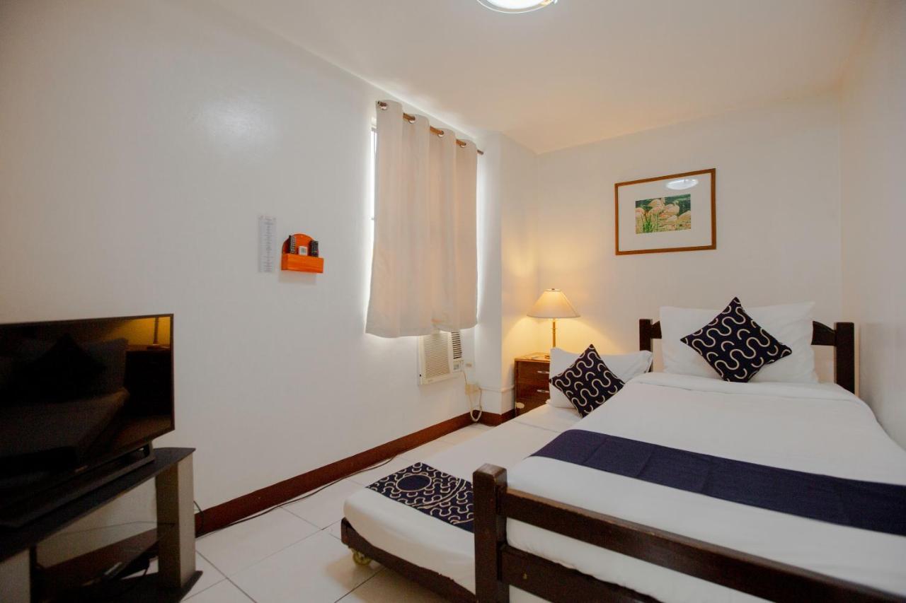 Newgrange Condotel Quezon City Exterior foto