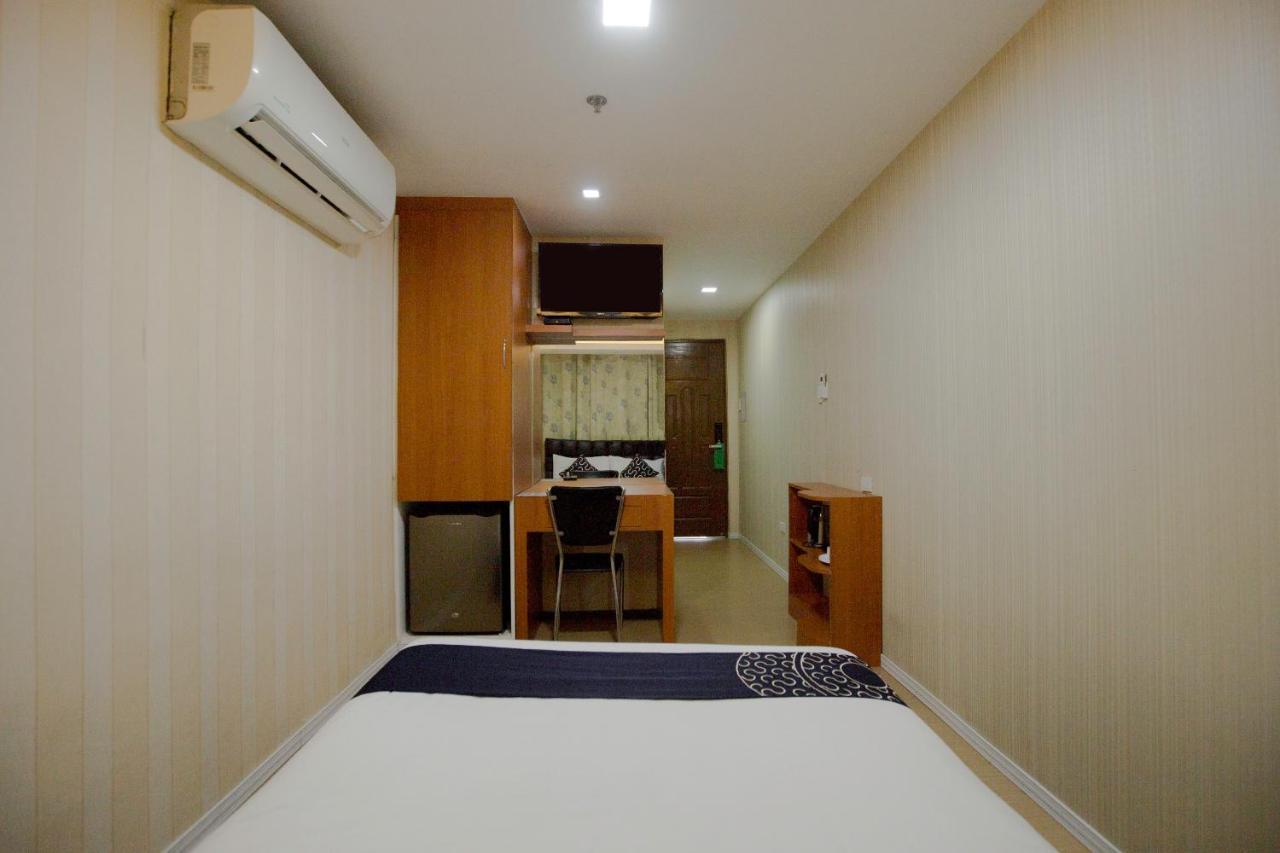 Newgrange Condotel Quezon City Exterior foto